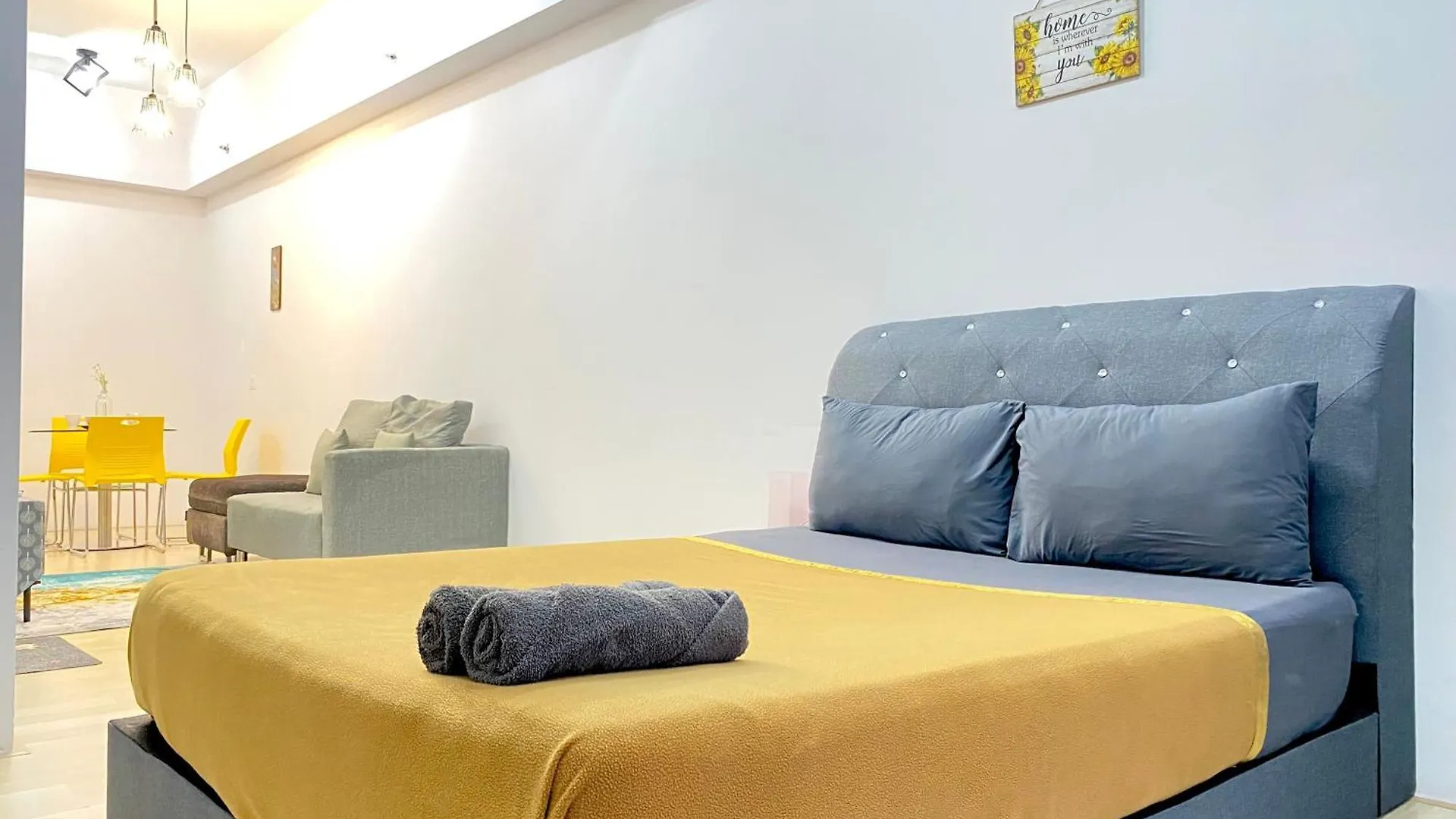 311 Aurora Revo Daire Kuala Lumpur Malezya